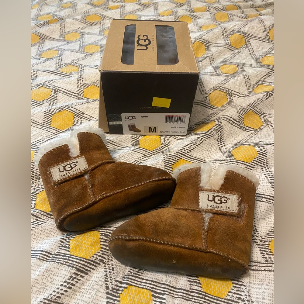 UGG Chestnut Baby Boots Size Medium 12-18 months 4-5